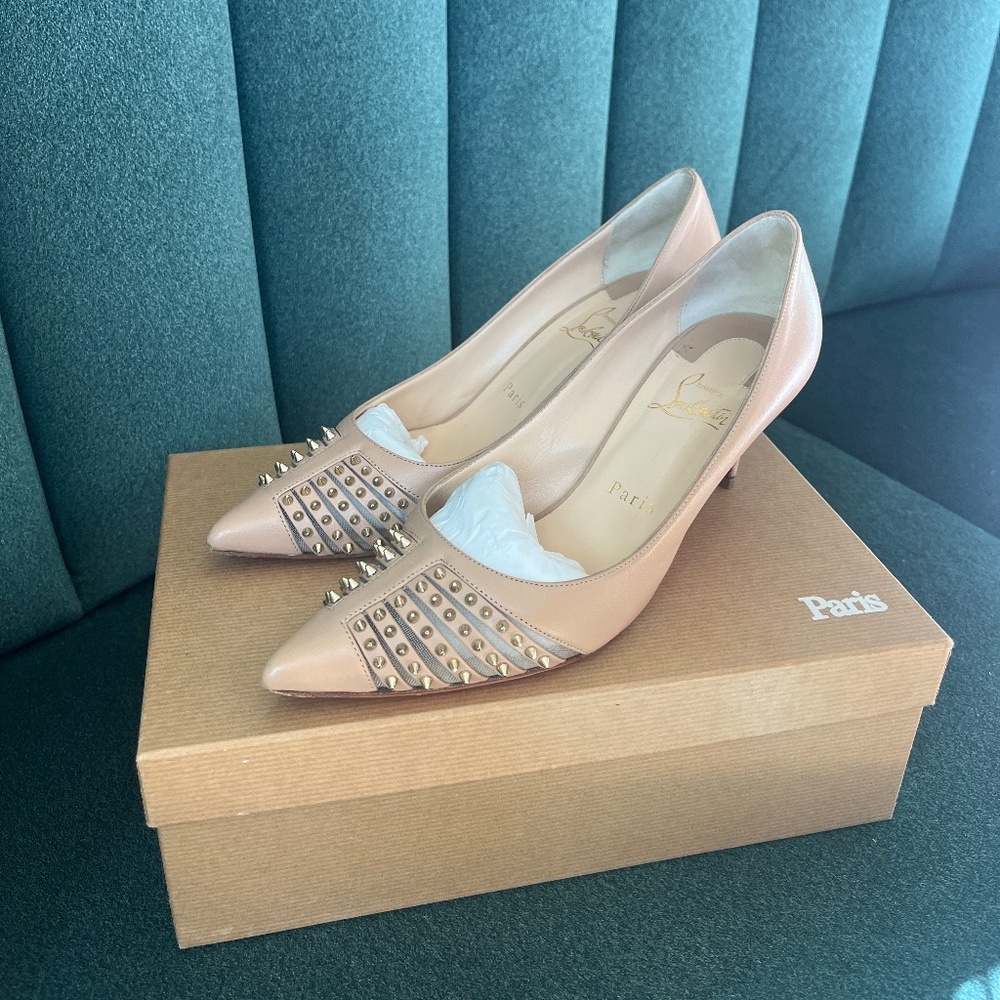 Christian Louboutin Leather Pump Heels (size 7)